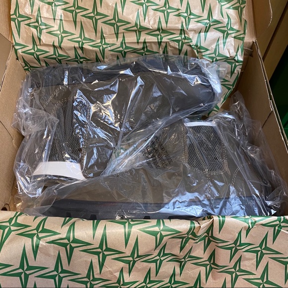 Eastland Justin Leather Chelsea Boot - New in Box - Picture 7 of 8